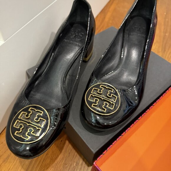 Black patent leather tory burch shoes/ heels - Picture 8 of 9